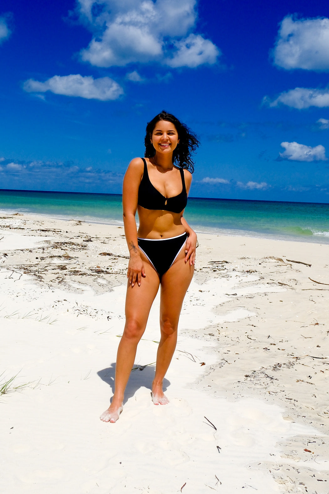 GABRIELLE TOP - BLACK