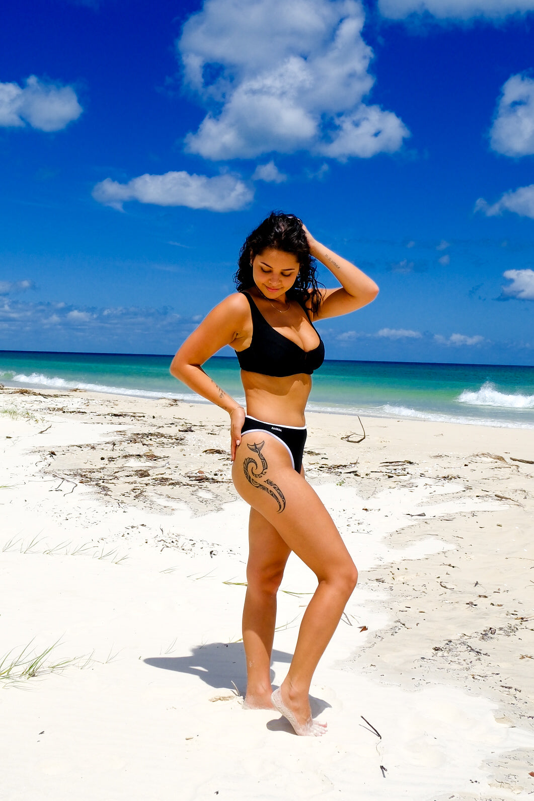 GABRIELLE TOP - BLACK